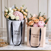 Sacs en papier personnalisés à motifs floraux de haute qualité, sacs fourre-tout de luxe pour cadeaux, adaptés à l'emballage de cadeaux floraux
