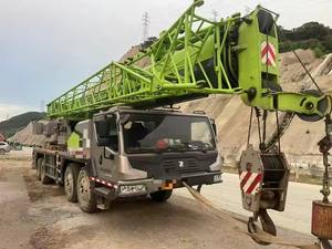 Grue mobile sur camion Zoomlion d'occasion de 25 tonnes avec flèche télescopique, moteur Weichai, modèle 2020, hauteur de levage de 42 m - Product Image 3
