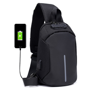 Bolso impermeable para hombre, mochila ligera con cremallera para el pecho y el hombro, puerto de carga USB, para deportes al aire libre y viajes - Product Image 4