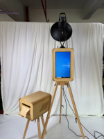 Photo Booth Kayu Retro Dua Sisi Kompatibel DSLR Kompatibel iPad Pencetakan Mandiri Tahan Lama Garansi 2 Tahun
