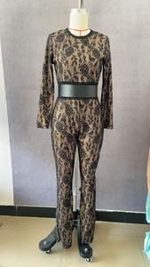 <span class=keywords><strong>Tuta</strong></span> da donna in <span class=keywords><strong>pizzo</strong></span> bianco europeo e americano <span class=keywords><strong>tuta</strong></span> in <span class=keywords><strong>pizzo</strong></span> nero svasato <span class=keywords><strong>tuta</strong></span> da donna - Product Image 6