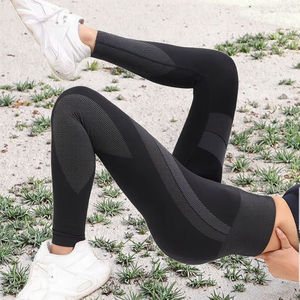 Pantalones de Yoga a Rayas Negras de Cintura Alta para Mujer, con Efecto Levanta Glúteos, Leggings Deportivos de Alta Gama, Colores Contrastantes, Spandex/Nailon - Product Image 2