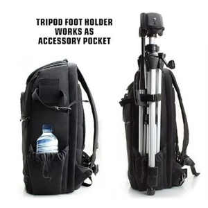 Échantillon gratuit : Sac à dos pour appareil photo reflex numérique USA Gear - Compartiment pour ordinateur portable 15,6 pouces, séparateurs rembourrés personnalisés, support pour trépied, housse de pluie - Product Image 5