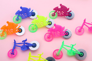 El juguete de regalo para motocicleta tirado a mano se puede cargar con una regla de cáscara de huevo retorcida. Juguete de cápsula para motocicleta. - Product Image 5