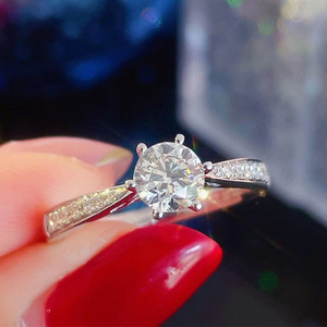 Anello Geometrico in Argento con Zirconi per Donne, Stile da Ufficio, Gioiello da Dito alla Moda - Product Image 1