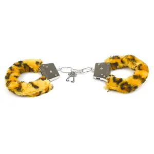 Sexy Soft Fluffy Stainless Steel Wrist Handcuff Sex Gift Toys Love Sexy Cuff High Quality Toy Cheap Fuzzy Handcuffs For Couples