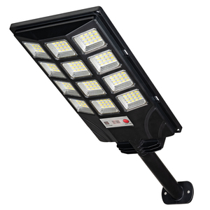 Lampe de rue <span class=keywords><strong>LED</strong></span> <span class=keywords><strong>solaire</strong></span> extérieure intelligente télécommandée Éclairage domestique étanche à induction de mouvement à trois côtés <span class=keywords><strong>LED</strong></span> <span class=keywords><strong>solaire</strong></span> - Product Image 1