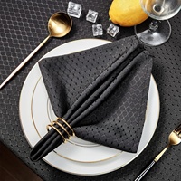 Serviette en polyester jacquard transfrontalière personnalisée haut de gamme pour hôtels, mariages, banquets et restaurants, pliée carrée, motif floral au crochet