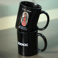 Vente en gros de sublimation de qualité cadeau Offres Spéciales Grande tasse à thé gravée en céramique de luxe pour Halloween avec logo personnalisé
