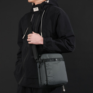 Sac à bandoulière décontracté pour homme avec fermeture éclair, sacoche de téléphone vintage en nylon imperméable et durable pour homme - Product Image 6