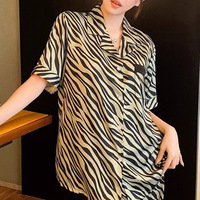 Promotion 2026 : Ensemble de pyjama de luxe en satin soyeux à rayures zébrées, manches courtes, boutonné, pour femme