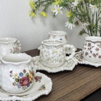 Ensemble tasse et soucoupe en porcelaine céramique européenne à motif floral vintage, avec poignée perlée, réutilisable pour café/thé, décoration intérieure, cadeau d'affaires