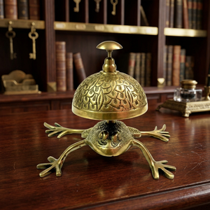 Cloche de bureau en laiton faite à la main, plaquée or, en métal poli, sonnette d'alerte pour la décoration de la maison ou du bureau - Product Image 3