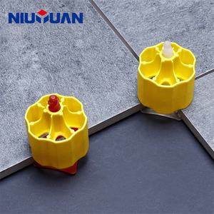 NIUYUAN Vente en gros d'espaces <span class=keywords><strong>de</strong></span> nivellement pour <span class=keywords><strong>carrelage</strong></span> en plastique <span class=keywords><strong>de</strong></span> conception moderne avec système à vis - Product Image 3