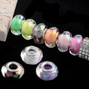 Cuentas espaciadoras acrílicas de plástico con forma de rueda, redondas y planas, con agujero grande, imitación de concha marina, brillantes, de colores mixtos - Product Image 1