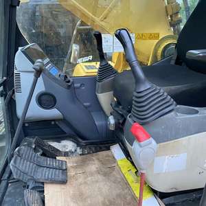 Excavadora Mini de Orugas Komatsu Modelo 2018 Usada en Japón, 40 Toneladas, con Motor, Bomba y Caja de Cambios Japoneses Originales en Excelente Estado - Product Image 2