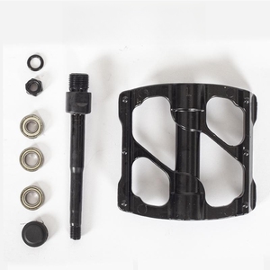 Pedal de <span class=keywords><strong>bicicleta</strong></span> 3 Bead Mountain Road Bike <span class=keywords><strong>Spinning</strong></span> Pedal de <span class=keywords><strong>bicicleta</strong></span> Aleación de aluminio <span class=keywords><strong>Pedales</strong></span> de rodamiento autolubricantes - Product Image 3