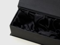 Coffret Cadeau Magnétique de Luxe Personnalisé avec Doublure Intérieure en Satin Noir