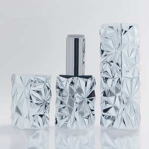 Envase de Lápiz Labial Cuadrado Magnético de Plástico Rojo, Plateado y Oro Rosa de 12.1MM, Venta al Por Mayor - Product Image 4