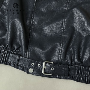 Chaqueta impermeable de cuero PU diseñada para <span class=keywords><strong>hombre</strong></span>, abrigo de piel de conejo de imitación compuesto interno para <span class=keywords><strong>hombre</strong></span>, tapeta ancha a prueba de viento - Product Image 5