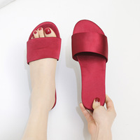 Pantoufles d'été en satin imitation soie à bout ouvert, couleur unie, antidérapantes, pour intérieur et extérieur, mariage, banquet, pantoufles pour femmes adultes
