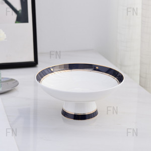 Juego de Platos Hondos de Porcelana Fina con Borde Dorado, Diseño Clásico de Estilo Lujoso, Platos Redondos de Cerámica de Varios Tamaños - Product Image 2