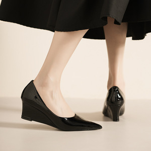 Zapatos de Tacón de Cuña de Charol con Punta Fina, sin Cordones, que Aumentan la Estatura, para Todas las Estaciones, para Mujer 5222-55 - Product Image 4