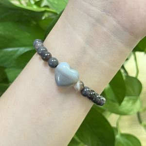 Bracelet en pierre naturelle avec perles de verre colorées, protection Aura, bijoux personnalisés haut de gamme, réduction sur les achats en gros - Product Image 5