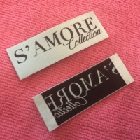 Logo de la marque principale Étiquette tissée en satin brillant, étiquette confortable en satin tissé à col rabattu