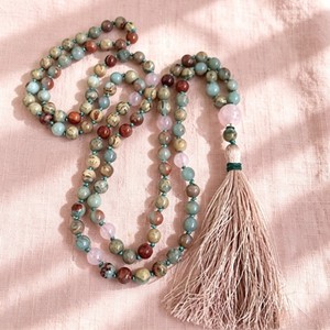 MN36090 Collana con Nappe in Seta, Opale Africano <span class=keywords><strong>e</strong></span> Quarzo Rosa, 108 Perle Mala per Yoga, Meditazione <span class=keywords><strong>e</strong></span> <span class=keywords><strong>Preghiera</strong></span>, per la Pace Interna <span class=keywords><strong>e</strong></span> la <span class=keywords><strong>Guarigione</strong></span> - Product Image 4