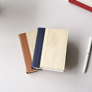 สมุดบันทึกแบบคลาสสิกพร้อมปกทำจากเปลือกไม้และโลโก้ที่ปรับแต่งได้ - Product Image 3