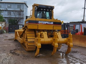 รถดันดินตีนตะขาบ CAT D8R มือสอง รอยขีดข่วนบนพื้นผิวเล็กน้อย ราคาดี เหมาะสำหรับงานดิน - Product Image 5