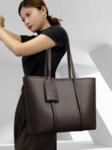 Nouveaux sacs à bandoulière de créateurs de mode, sacs à main en cuir véritable de haute qualité, sacs messager décontractés, sacs à main et pochettes pour femmes - Product Image 2