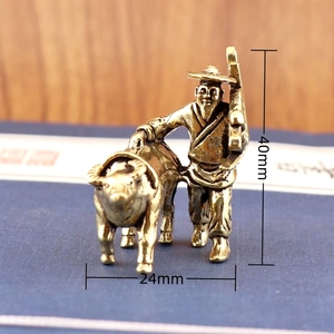 1 pz. Ornamento Artigianale Retrò in Ottone Massiccio a Forma di Anziano con <span class=keywords><strong>Aratro</strong></span>, Decorazione Squisita per Tea Pet e Scrivania Domestica - Product Image 6