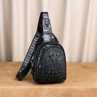 Tas dada pria kulit asli bermotif buaya tas selempang pria tas selempang kasual trendi yang dipersonalisasi tas selempang satu bahu.