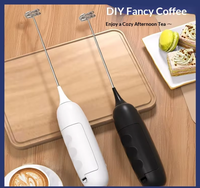 Nouveau Mousseur à Lait Électrique Automatique Mini Batteur à Œufs Mousseur à Café Mélangeur de Blancs d'Œufs et Milkshakes Modèle N06 pour Café Noël