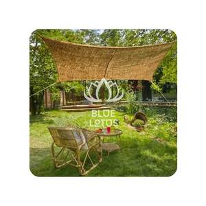 Voile d'ombrage en fibre de coco, solution d'ombrage écologique et naturelle - Product Image 1