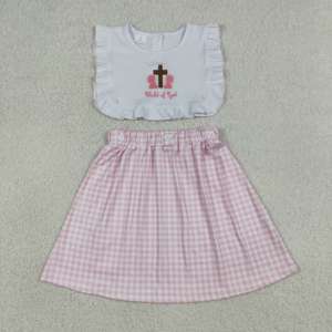GSD3201 RTS ชุดเดรสเด็กผู้หญิงลายสก๊อตสีชมพูสำหรับฤดูร้อน ปักลายกางเขน ความยาวระดับเข่า ไม่มีแขน ขายส่ง - Product Image 3