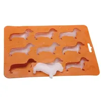 Vente en gros de moule à gâteau en forme de chien en silicone de qualité alimentaire approuvé passe au lave-vaisselle populaire bac à glaçons en silicone bac à glaçons