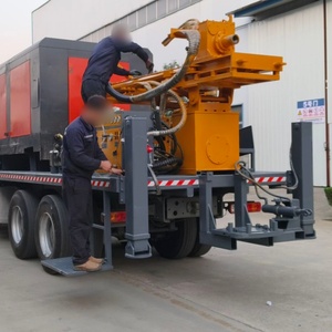 Machine de forage de puits <span class=keywords><strong>d</strong></span>'<span class=keywords><strong>eau</strong></span> montée sur camion entièrement hydraulique avec une capacité de forage de 300 m pour le forage à la boue et à l'air - Product Image 6