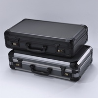 Boîte à montres en aluminium de gros, 24 emplacements avec poignée, pour collectionneurs de montres, emballage, valise de voyage, cadeau