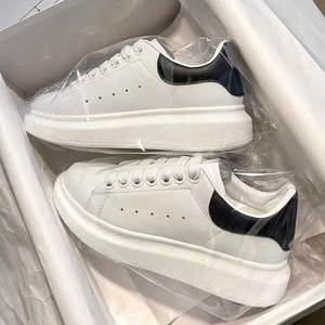 Factory direct sale of simple and fashionable casual <b>shoes</b>, white breathable walking <b>shoes</b>, thick-soled <b>height</b>-<b>increasing</b> skate - Product Image 5