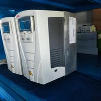 Convertidor de Frecuencia VFD ACS550-01-08A8-4 de Uso General 380-480V IP21 ACS550 Inversor de Frecuencia Industrial para Bombas, Ventiladores y Transportadores