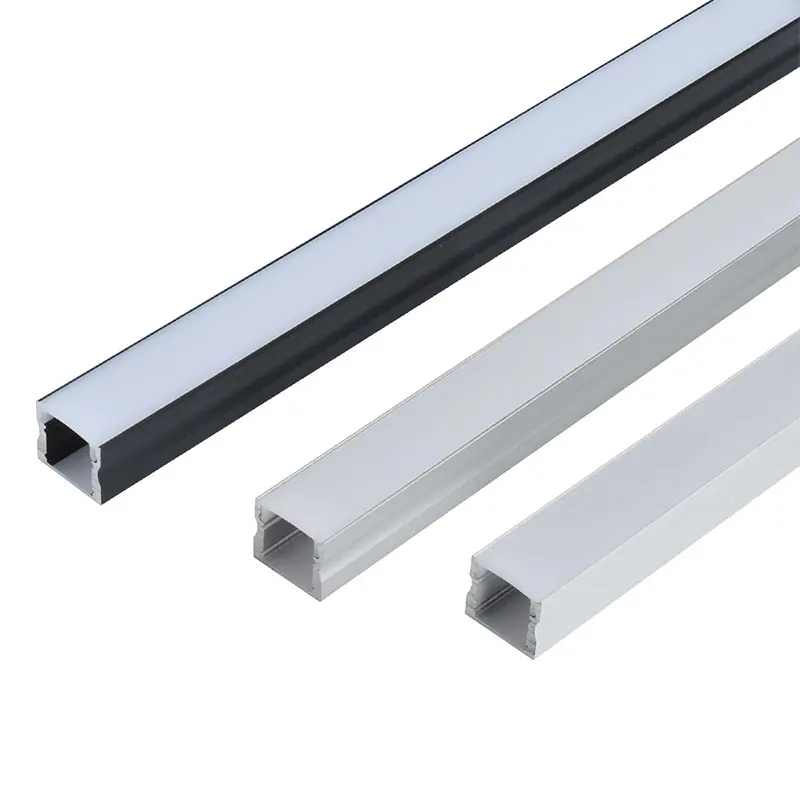 La cina produce un profilo in alluminio a montaggio superficiale per strisce led flessibili