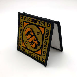 Parche tejido de poliéster personalizado para ropa, insignia tejida de marca con logotipo personalizado para uniforme - Product Image 3