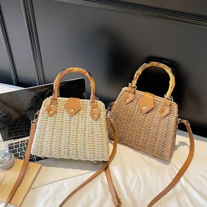 Sacs à <span class=keywords><strong>main</strong></span> <span class=keywords><strong>en</strong></span> paille pour femmes <span class=keywords><strong>sac</strong></span> fourre-tout tissé d'été à la mode panier de paille sacs à <span class=keywords><strong>main</strong></span> <span class=keywords><strong>en</strong></span> <span class=keywords><strong>osier</strong></span> à bandoulière et sacs à <span class=keywords><strong>main</strong></span> avec poignée <span class=keywords><strong>en</strong></span> bambou - Product Image 2