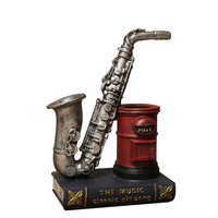 Sculpture de saxophone vintage en résine, porte-stylo artisanal, figurine décorative personnalisée, décoration de bureau, décoration rétro pour la maison