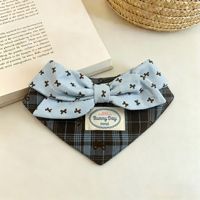 Collier-bavoir ajustable pour animaux de compagnie, motif floral, nœud papillon, en coton, fait main, personnalisé, avec clochette et perle, pour chats et petits chiens, vente en gros