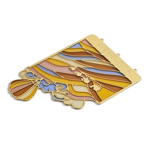 Marque-page haut de gamme en forme de montgolfière jaune clair, idéal pour l'école, le bureau ou comme cadeau - Product Image 4