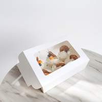 Boîte cadeau en papier kraft blanc et brun avec fenêtre transparente, matériau recyclable, insert en éponge, revêtement UV, logo personnalisé pour l'emballage de gâteaux